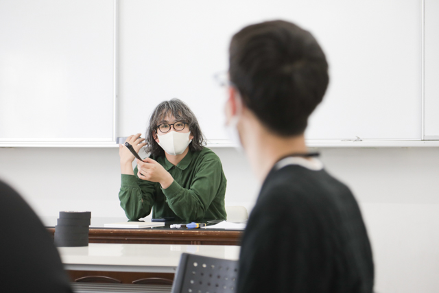 日本写真映像専門学校　写専　SHASEN　大阪　写真　専門学校　願書受付中　一眼レフ ミラーレス　カメラ　カメラマン　フォトグラファー 　学生　額装　額　展示　MacBook　編集