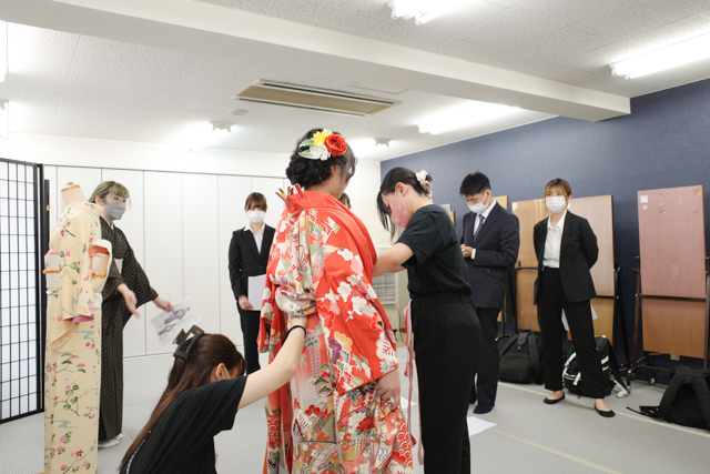 日本写真映像専門学校　写専　SHASEN　大阪　写真　専門学校　願書受付中　一眼レフ ミラーレス　カメラ　カメラマン　フォトグラファー　着物　着付け　婚礼　成人　和装　東洋きもの専門学校