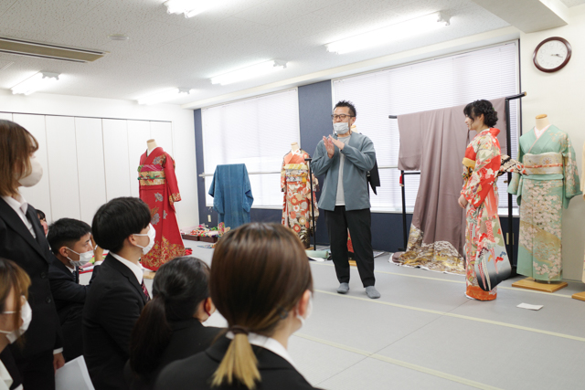 日本写真映像専門学校　写専　SHASEN　大阪　写真　専門学校　願書受付中　一眼レフ ミラーレス　カメラ　カメラマン　フォトグラファー　着物　着付け　婚礼　成人　和装　東洋きもの専門学校