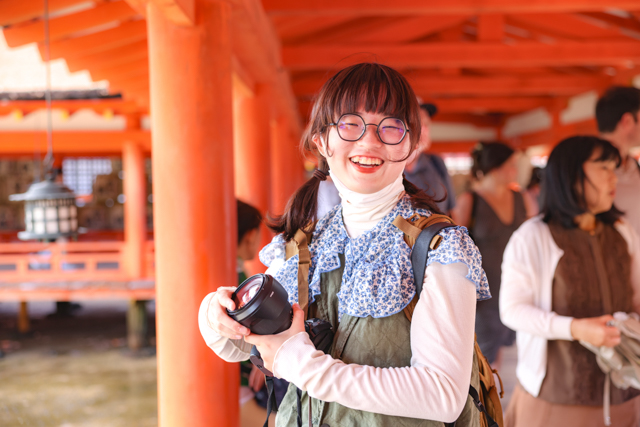 日本写真映像専門学校　写専　SHASEN　大阪　写真　専門学校　願書受付中　一眼レフ ミラーレス　カメラ　カメラマン　フォトグラファー　宮島　観光　フェリー　研修旅行　修学旅行　旅行