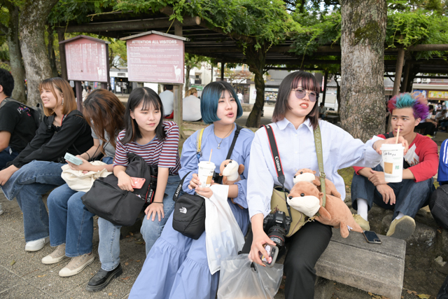 日本写真映像専門学校　写専　SHASEN　大阪　写真　専門学校　願書受付中　一眼レフ ミラーレス　カメラ　カメラマン　フォトグラファー　宮島　観光　フェリー　研修旅行　修学旅行　旅行