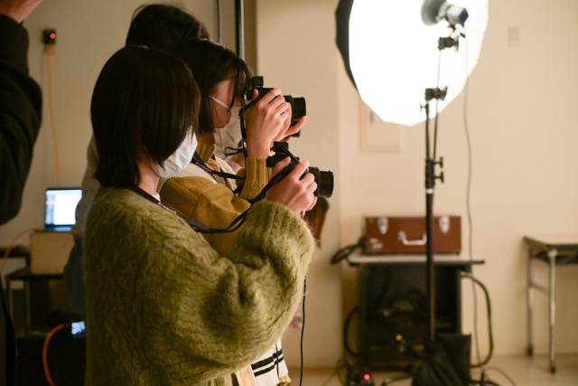 日本写真映像専門学校　写専　SHASEN　大阪　写真　専門学校　願書受付中　一眼レフ ミラーレス　カメラ　カメラマン　フォトグラファー　写真の学校　オープンキャンパス　ファッションフォト　ファッション　ポージング