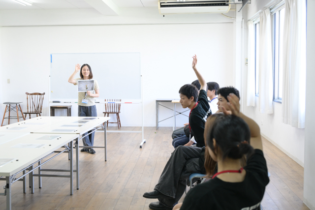 日本写真映像専門学校　写専　SHASEN　大阪　写真　専門学校　願書受付中　一眼レフ ミラーレス　カメラ　カメラマン　フォトグラファー　写真の学校　物撮り　テーブルフォト　プリント　レタッチ